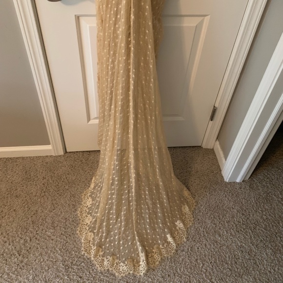 Mandaly Gown - Picture 5 of 8